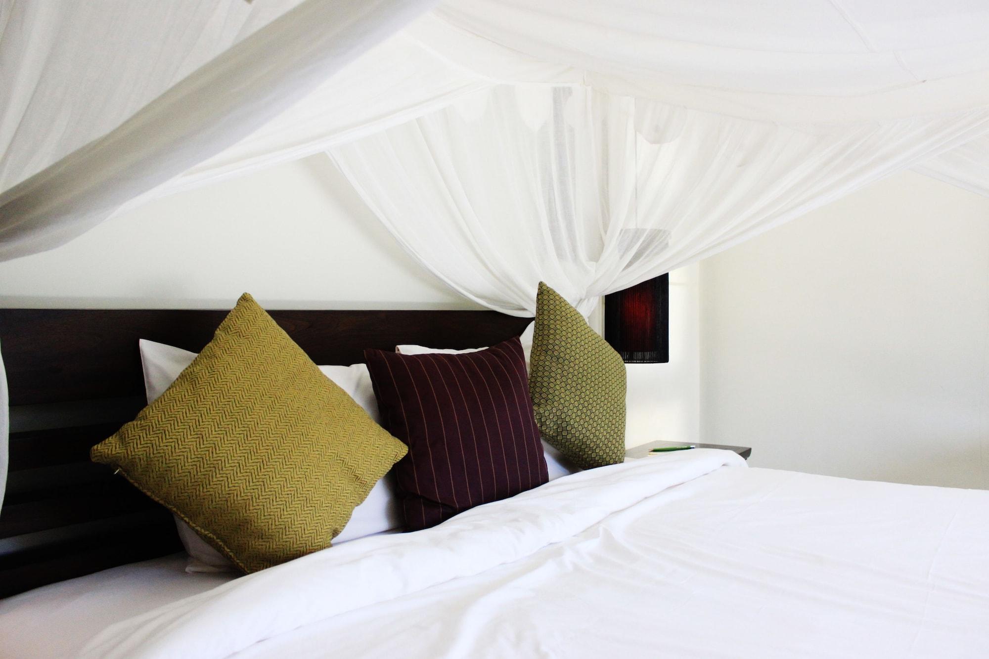Two Villas Holiday Oriental Style Layan Beach Phuket Luaran gambar