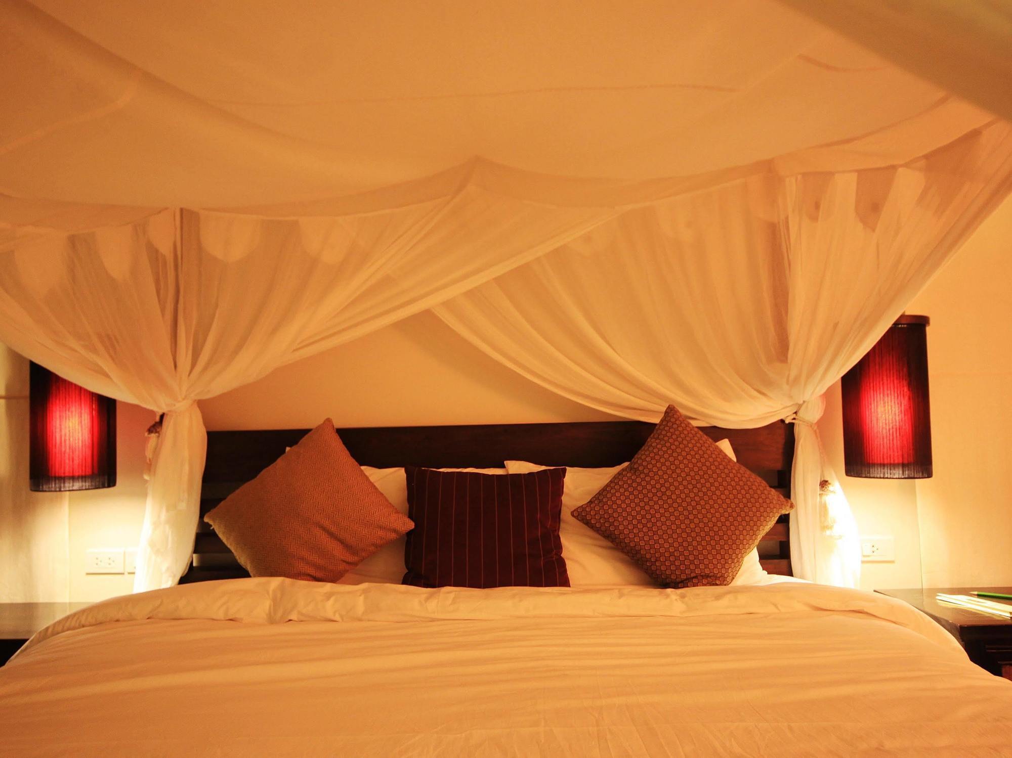 Two Villas Holiday Oriental Style Layan Beach Phuket Luaran gambar
